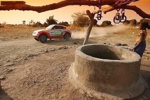 水上沖浪特技賽車遊戲下载_1